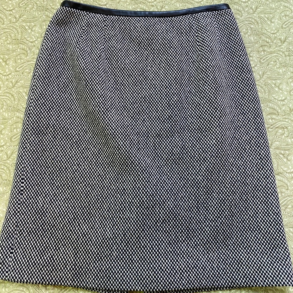 Pencil skirt